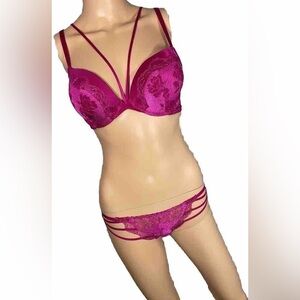 Victoria’s Secret Very Sexy Fuchsia Strappy Floral Foil Lace Push-up Bra Set 🌺